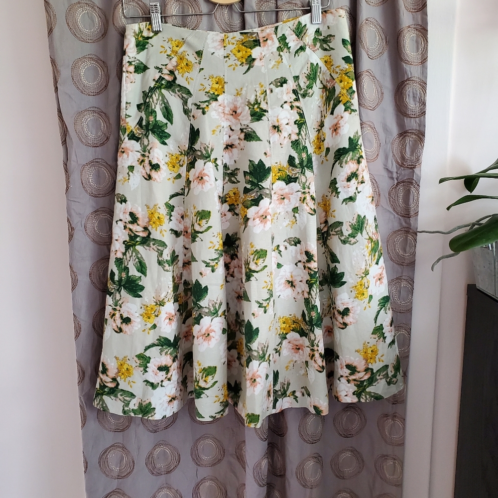 NWOT Floral linen flare skirt sz 8